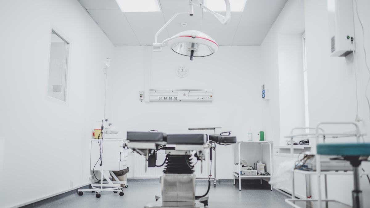 How to Become a theatre nurse in the UK